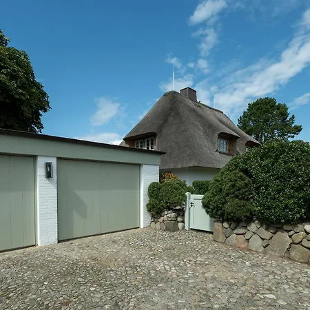 Hortensia Hüs *